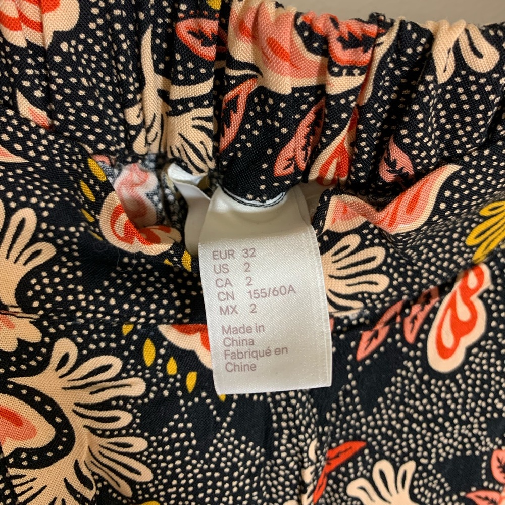 H&M Patterned Trousers - Picture 6 of 7